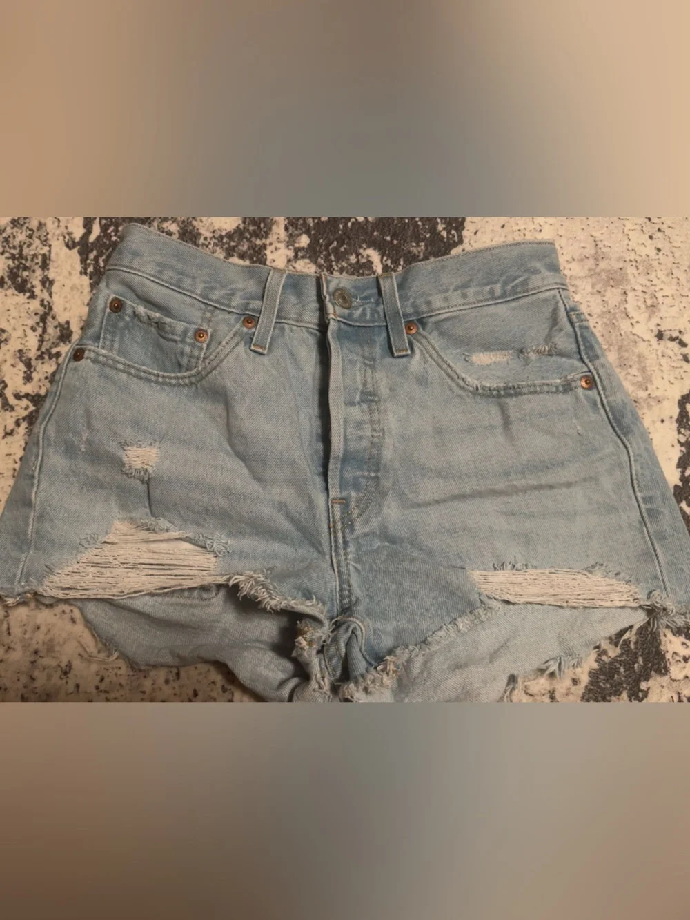 501 woman’s Levi shorts pickup